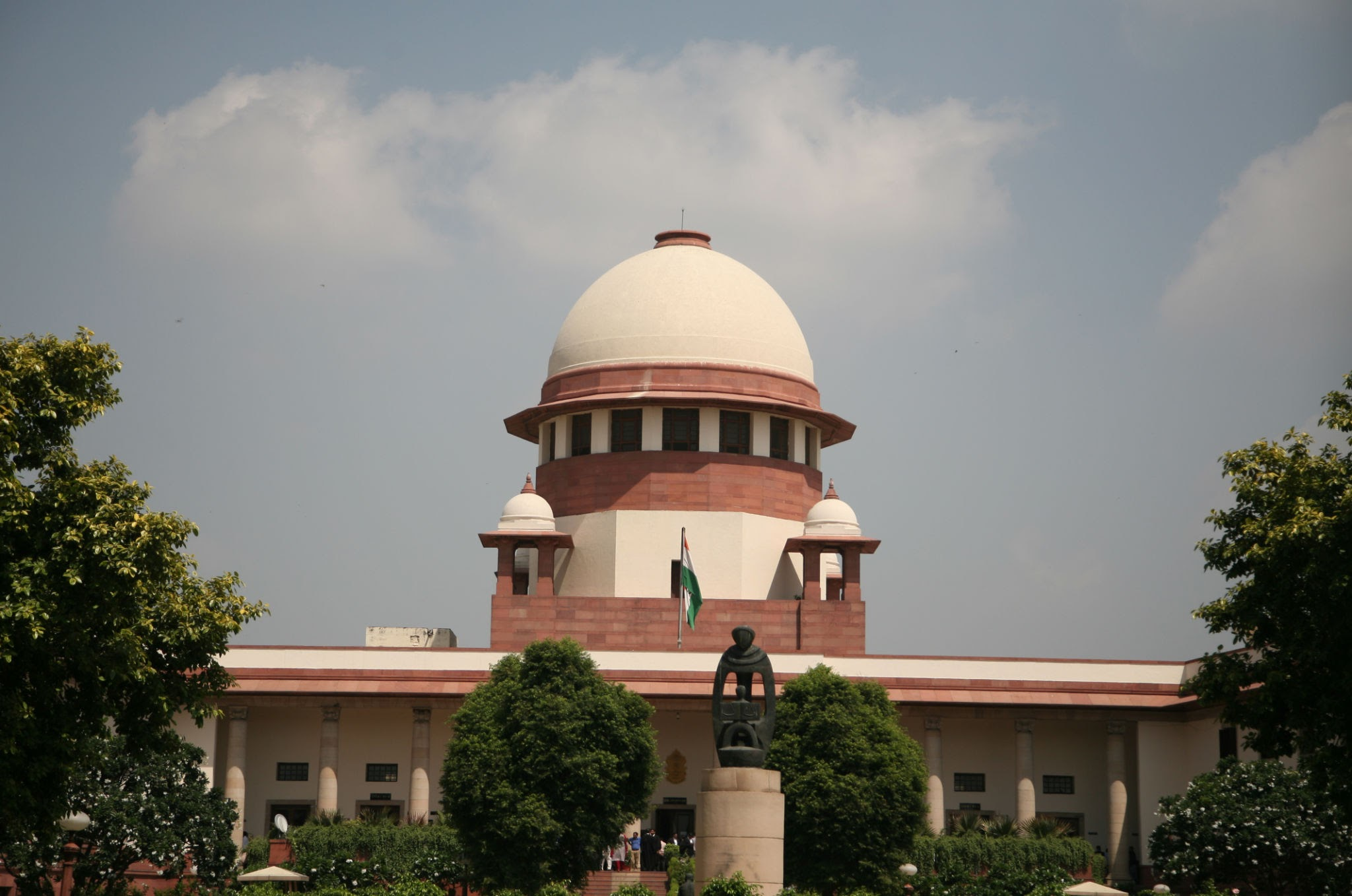 कोयला घोटाला मामले में सुप्रीम कोर्ट का बड़ा कदम, हटाए गए 2 विशेष CBI जज