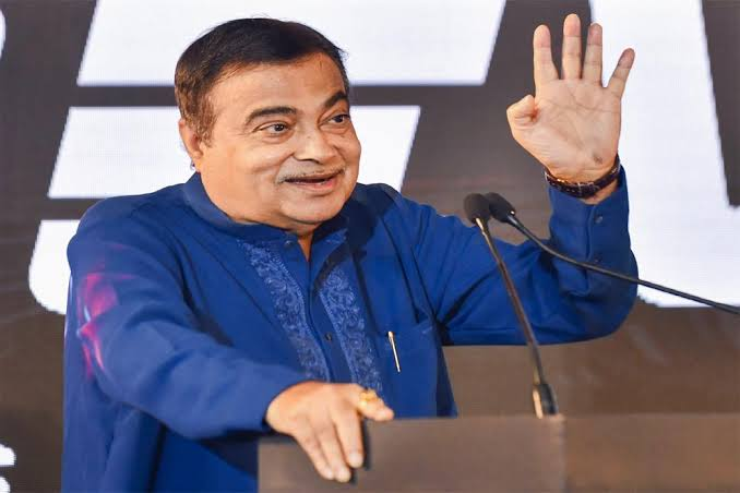 ‘कारवां’ मैगजीन की बढ़ी मुश्किलें: बीफ कारोबार से जोड़ने वाले लेख पर निखिल गडकरी की कंपनी ने ठोका 10 करोड़ का दावा
