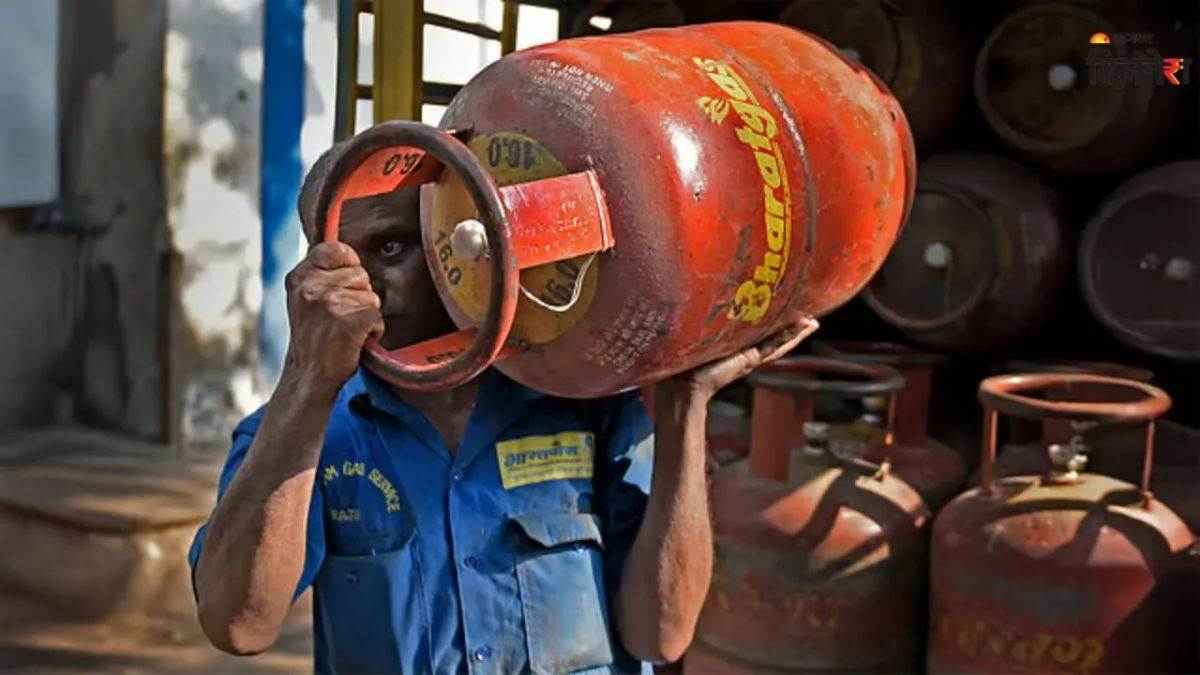 LPG EKYC Deadline Alert: 16 अगस्त से पहले निपटा लें बायोमीट्रिक प्रमाणीकरण, वरना बंद होगी सब्सिडी और रुक जाएगी सिलेंडर बुकिंग