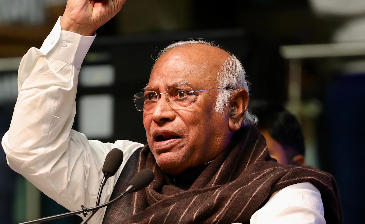 INDI Alliance Meeting: EVM को छोड़ बैलेट पेपर पर हो चुनाव, खरगे की 5 बड़ी मांगों से सियासी हलचल तेज