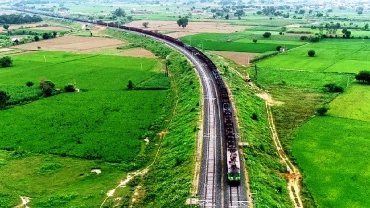 2 दशक के इंतजार के बाद आज पूरी तरह ऑपरेशनल होगा डेडिकेटेड फ्रेट कॉरिडोर